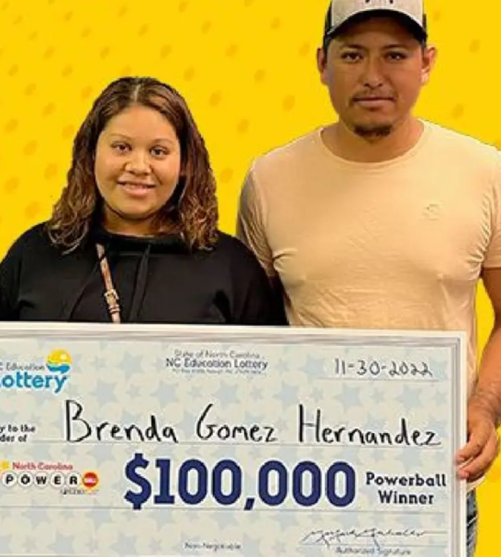 Бренда Гомес Эрнандес из Конкорда, Северная Каролина, выиграла Powerball стоимостью 100 тысяч долларов 9 ноября, в тот же день, когда она родила свою дочь.