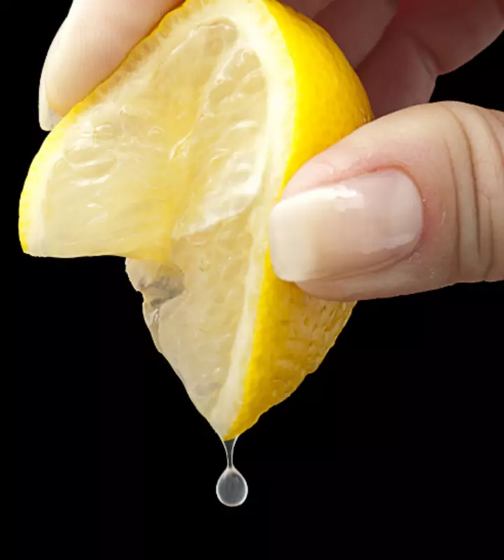 Каждая хозяйка может легко сэкономить на бытовой химии. Покупайте бюджетную жидкость для посуды и улучшайте ее качество соком лимона.