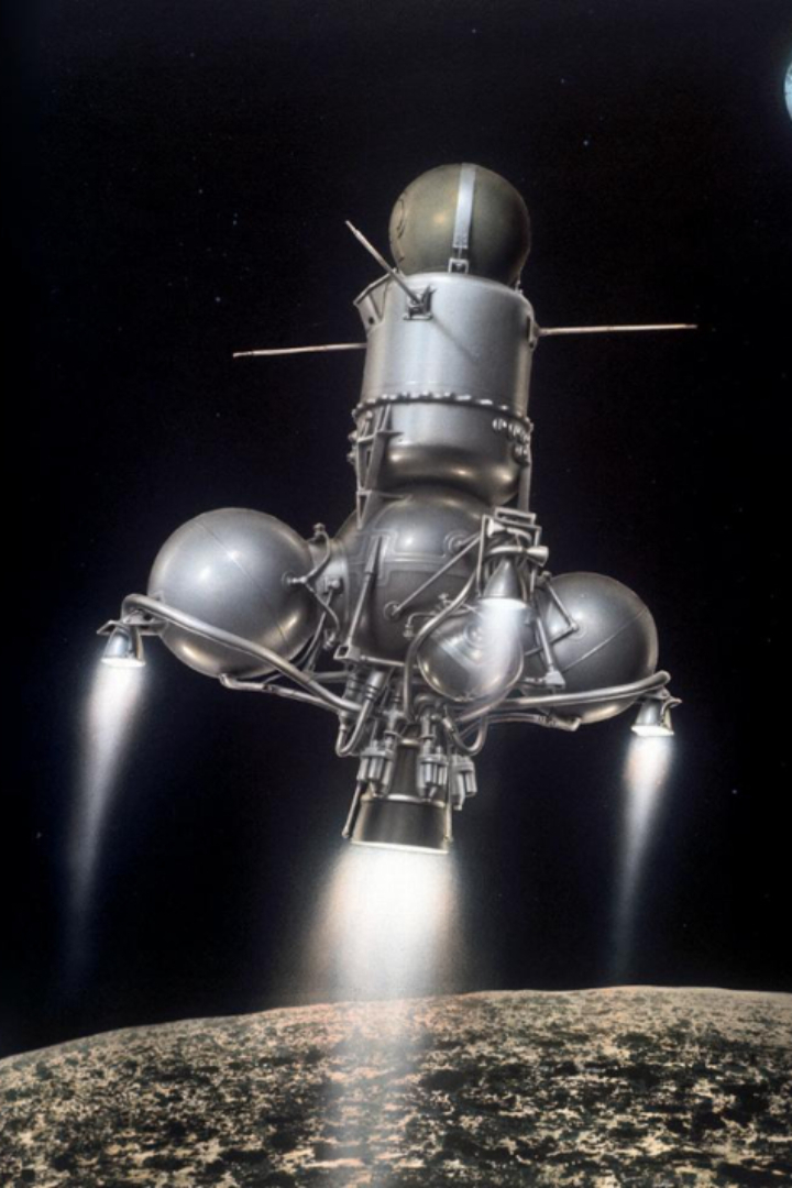 21 июля 1969 года, когда астронавты «Аполлона-11» находились на Луне, с лунной орбиты на поверхность спутника начала спуск советская автоматическая станция «Луна-15».