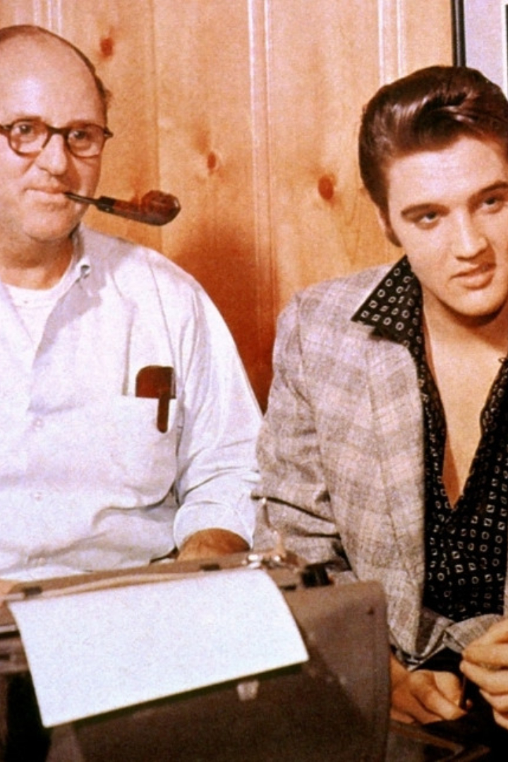 Американский продюсер Том Паркер распознал экстраординарный талант Элвиса Пресли, когда тот был ещё малоизвестным и несовершеннолетним, и во многом способствовал его продвижению и обретению статуса суперзвезды. 