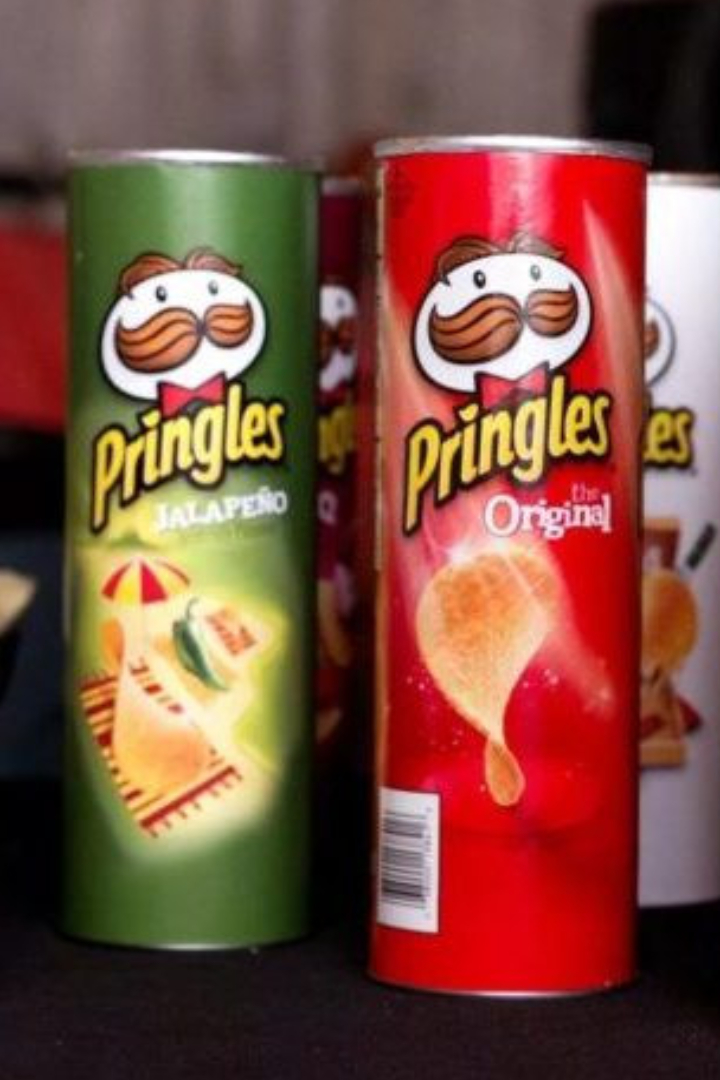 Чипсы Pringles только на 42% состоят из картофеля, остальной объём занимают пшеничный крахмал, кукурузная и рисовая мука, растительные масла. 