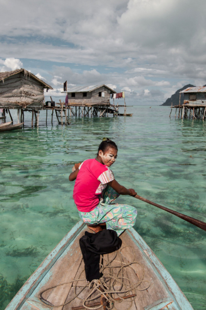 В Юго-Восточной Азии обитает народность баджо — их также именуют морскими цыганами за то, что они ведут морской кочевой образ жизни у берегов Филиппин, Малайзии и Индонезии. 