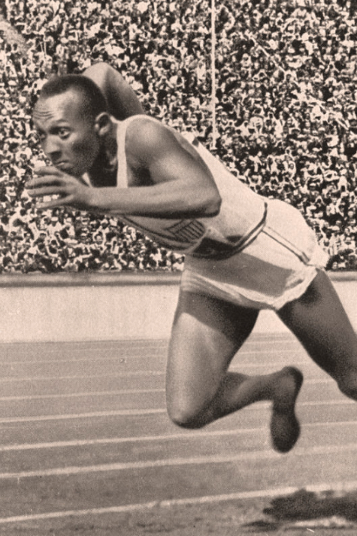 Олимпийские игры 1936 года в Берлине должны были, по мысли Гитлера, доказать всему миру превосходство немецких атлетов и арийской расы в целом. 