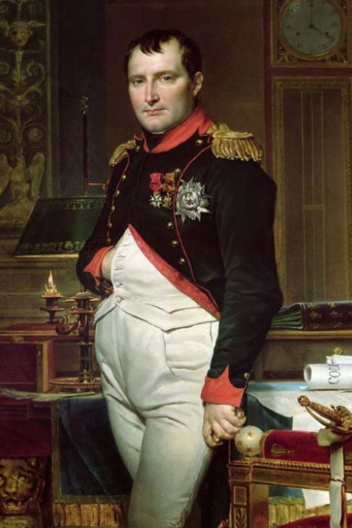 Принято считать, что Наполеон был очень маленького роста — 157 см. 