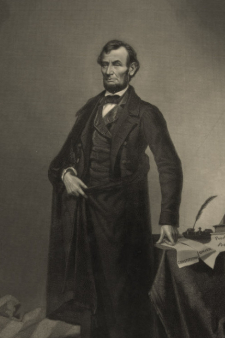 Известный портрет Линкольна в полный рост — фотомонтаж. 