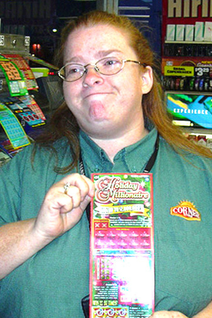 Самым удачливым игроком в лотереи считается американка Джоан Гинтер. 