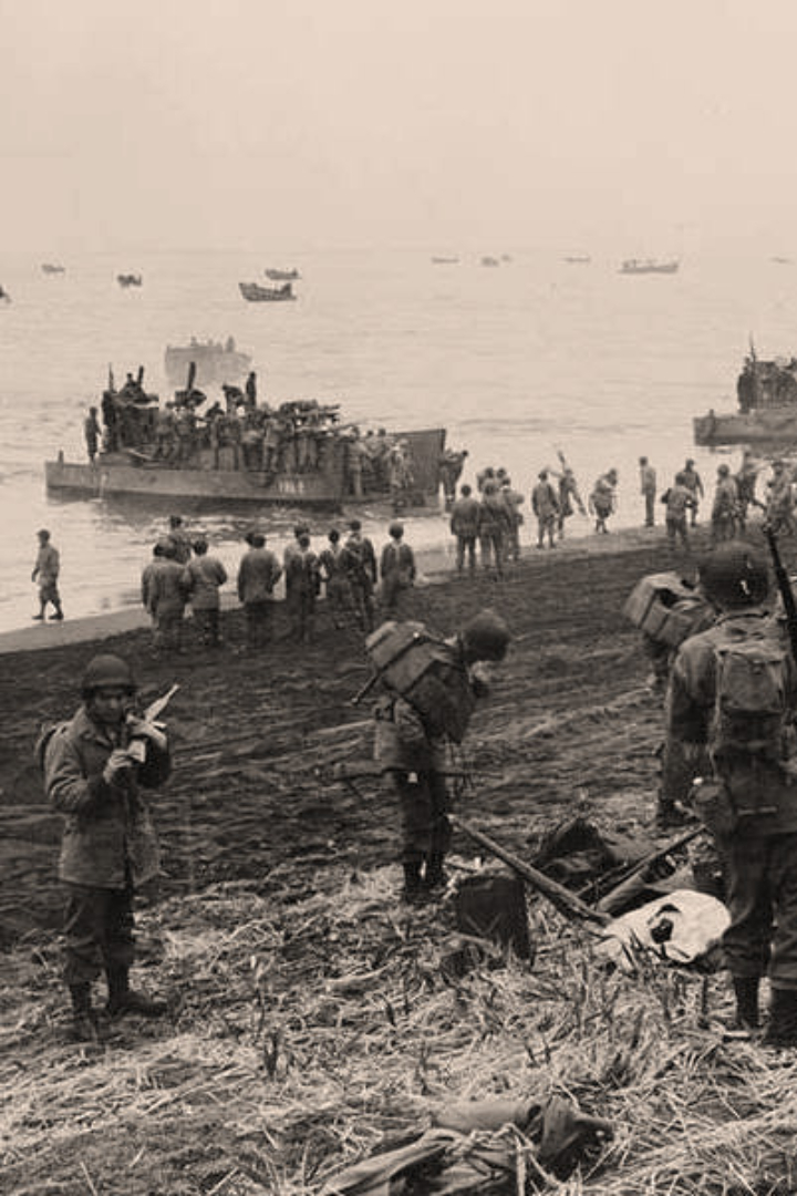 В августе 1943 года американские и канадские войска провели операцию «Коттедж» по освобождению оккупированного японцами острова Кыска в Тихом океане. 