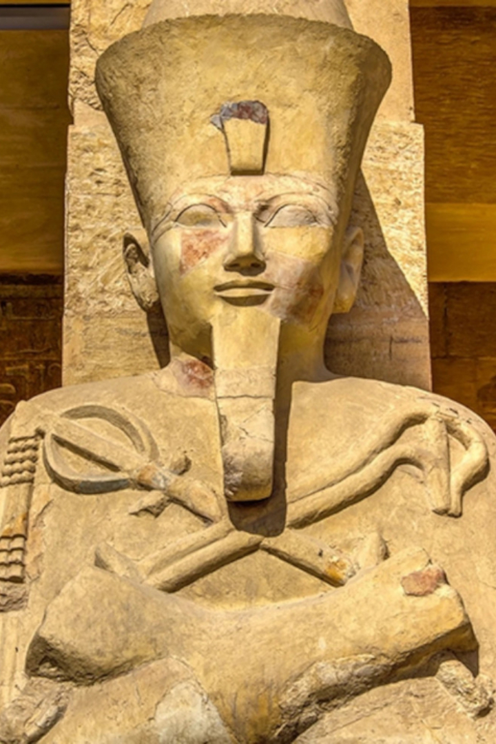 Египетские фараоны считались земным воплощением бога Хора и могли быть только мужчинами.