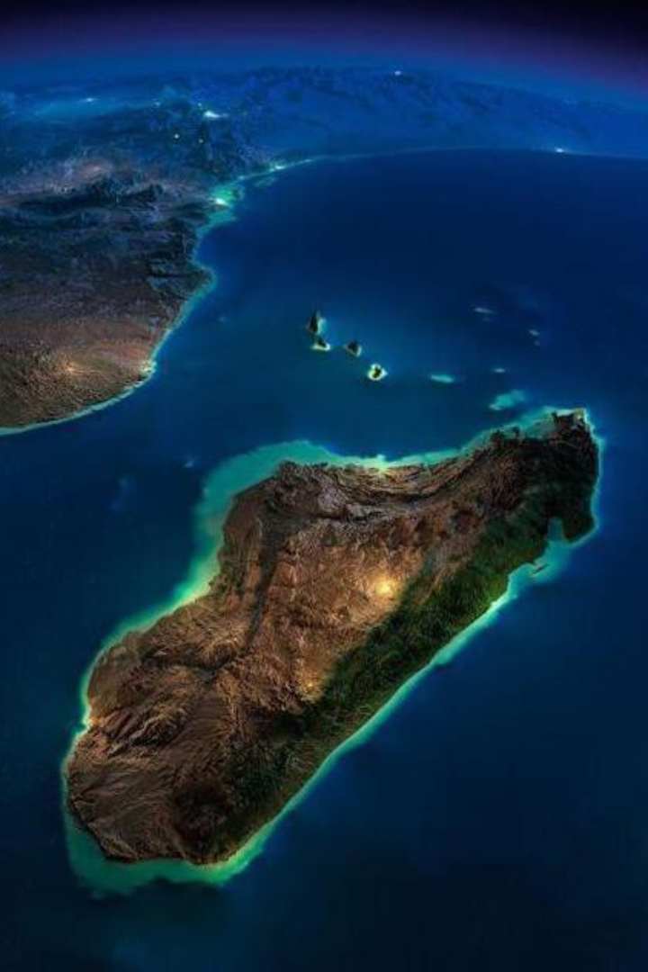 Остров Мадагаскар получил своё название от Марко Поло по ошибке.