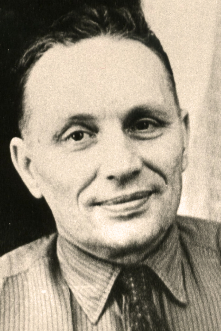 Известный приключенческий роман «Наследник из Калькутты» был написан советским писателем Робертом Штильмарком во время отбывания срока в лагерях. 