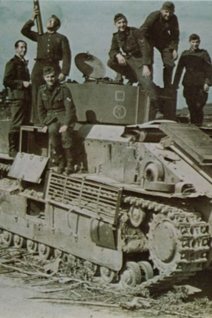 В техническом задании к танку Т-28, который был создан в 1930-х годах, есть пункт, согласно которому танк должен преодолевать лунные ландшафты. 