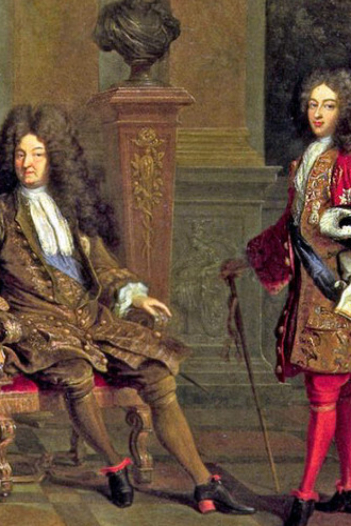 Людовик XIV велел выпустить для воспитания своего сына учебную библиотеку греческой и римской классики, очищенной от непристойностей и сопровождённой комментариями трудных пассажей.