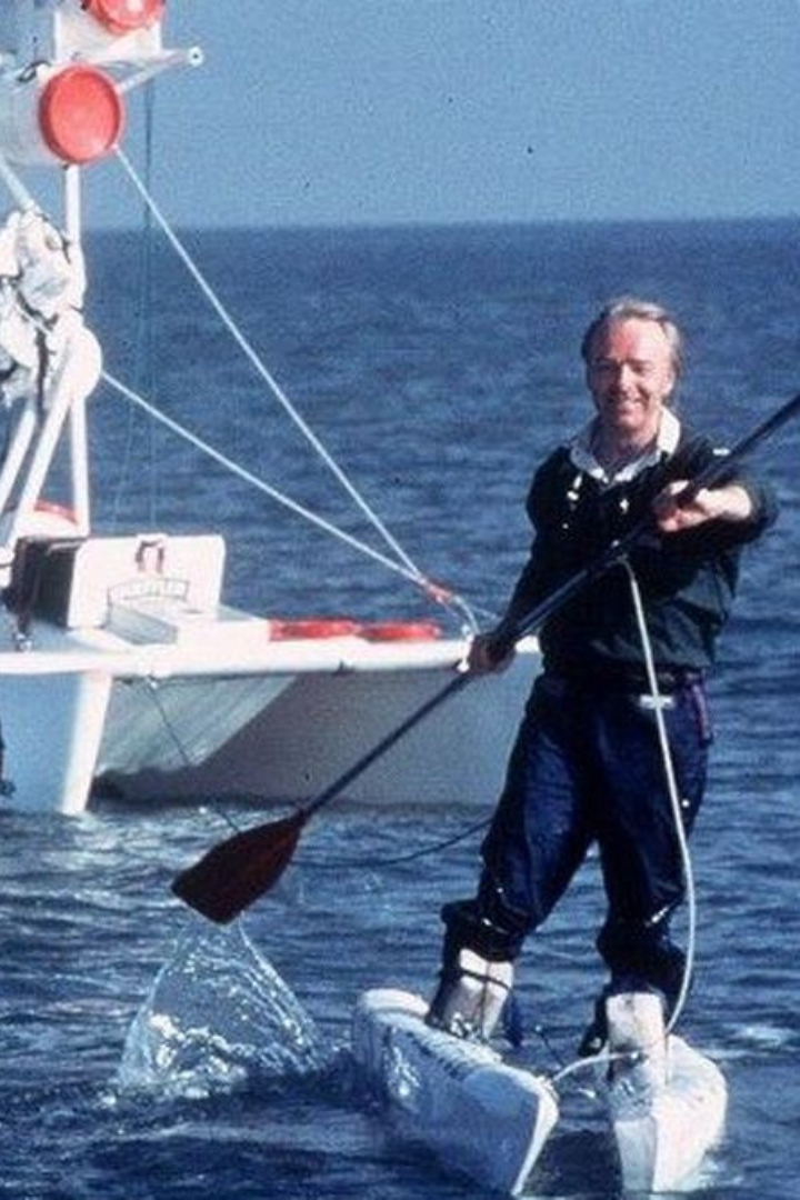 В 1988 году француз Реми Брика пешком пересёк Атлантический океан. 