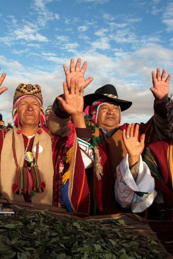 В языке аймара — одноимённого народа, живущего в Андах — концепция временной оси коренным образом отличается от той, что наблюдается во всех остальных языках планеты. 