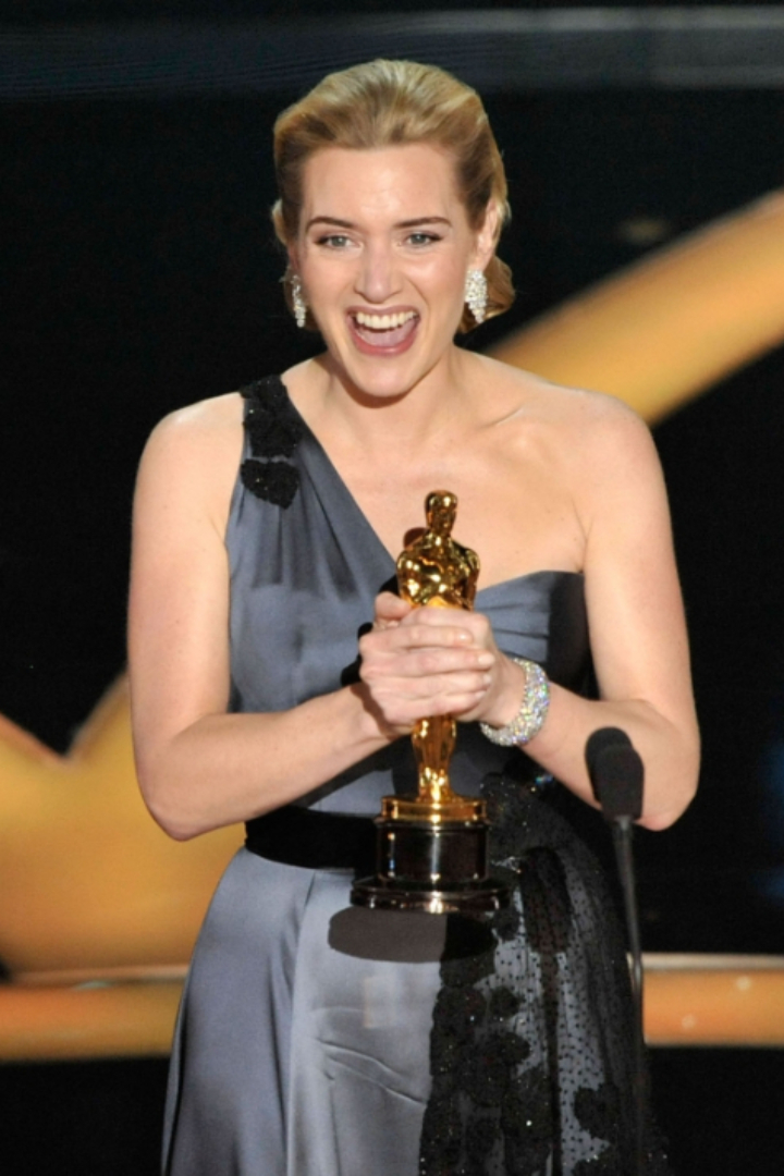 Кейт Уинслет получила «Оскар» за лучшую женскую роль в фильме «Чтец». 