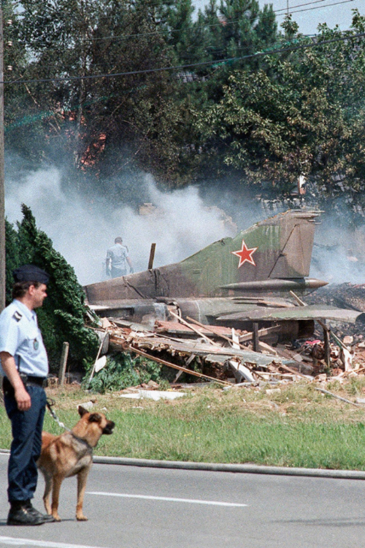4 июля 1989 года 19-летний бельгиец Вим Деларе погиб после того, как на его ферму посреди белого дня упал советский истребитель. 